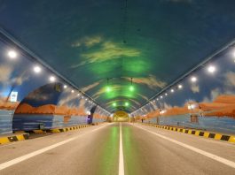 Cina: apre nello Xinjiang il tunnel autostradale più lungo del mondo (1)