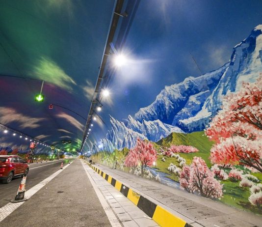 Cina: apre nello Xinjiang il tunnel autostradale più lungo del mondo (3)