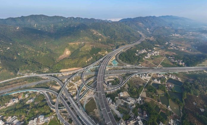 CHINA-GUANGDONG-NEW EXPRESSWAY-OPENING (CN)