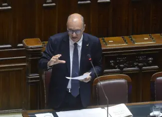 Valditara firma un decreto da 19 milioni per incarichi temporanei di personale amministrativo