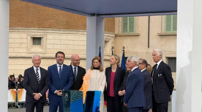 Mattarella accende il braciere di Milano-Cortina 2026