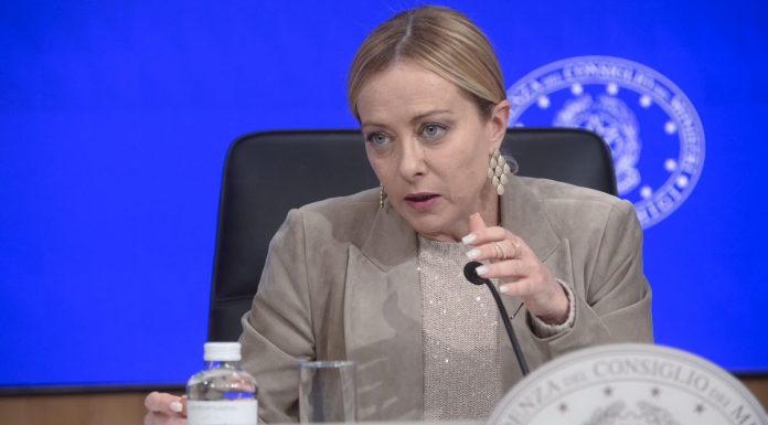 Ue, Meloni “Se vuole essere grande sia capace di difendersi da sola”
