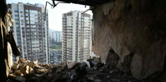 Droni e missili ipersonici russi lanciati su Kiev