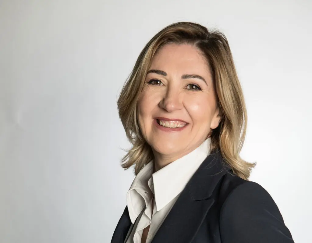 geronimo it da-maurizio-costanzo-a-questa-bella-versione-di-bek-se-telefonando-A37990 011