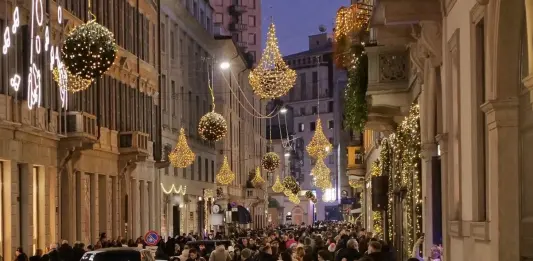 Tredicesime più ricche, gli italiani spenderanno 10 mld per i regali di Natale
