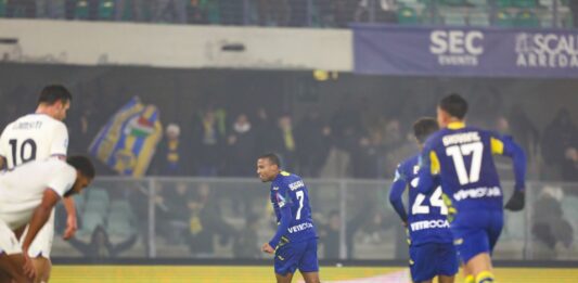 Prima vittoria in campionato per il Verona, l’Atalanta cade al Bentegodi