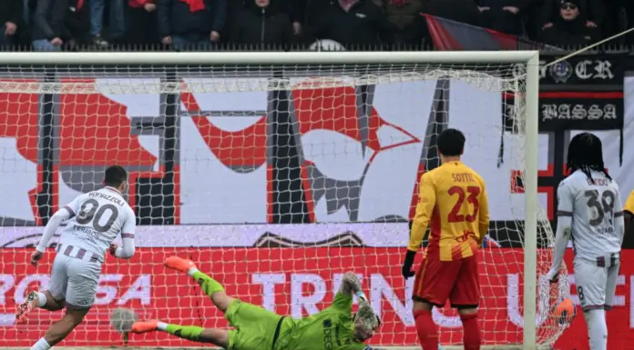 Bonazzoli-Sanabria, la Cremonese batte il Lecce 2-0