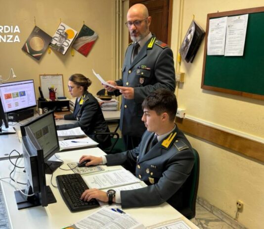 Sequestro beni per 400 mila euro a famiglia di imprenditori della nautica a Lucca