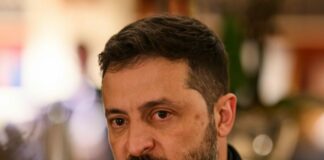 Zelensky “Oggi condivideremo piano di pace rivisto con Usa”