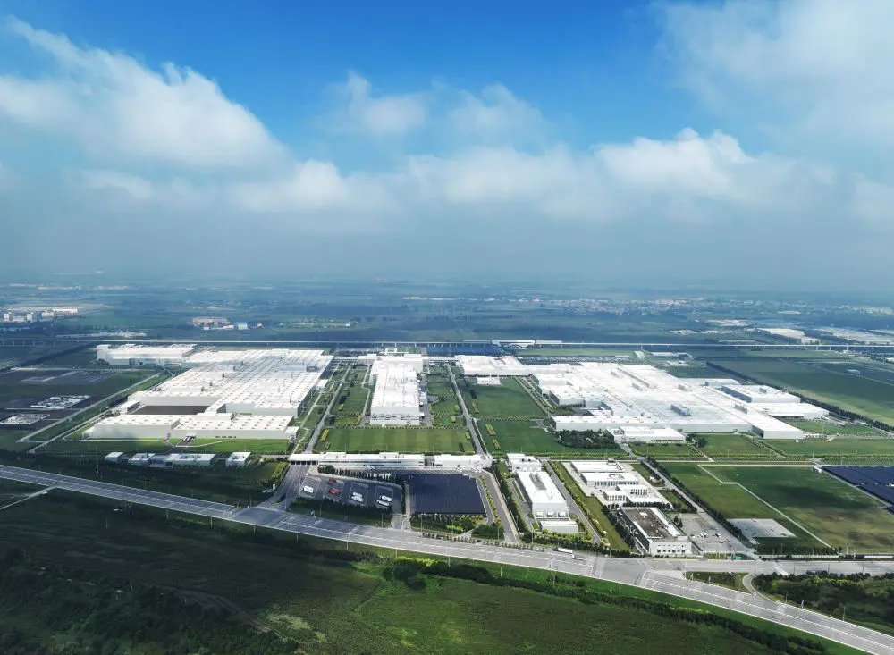 geronimo it nuovi-impegni-per-la-brillante-carriera-della-bella-riccionese-A56180 010