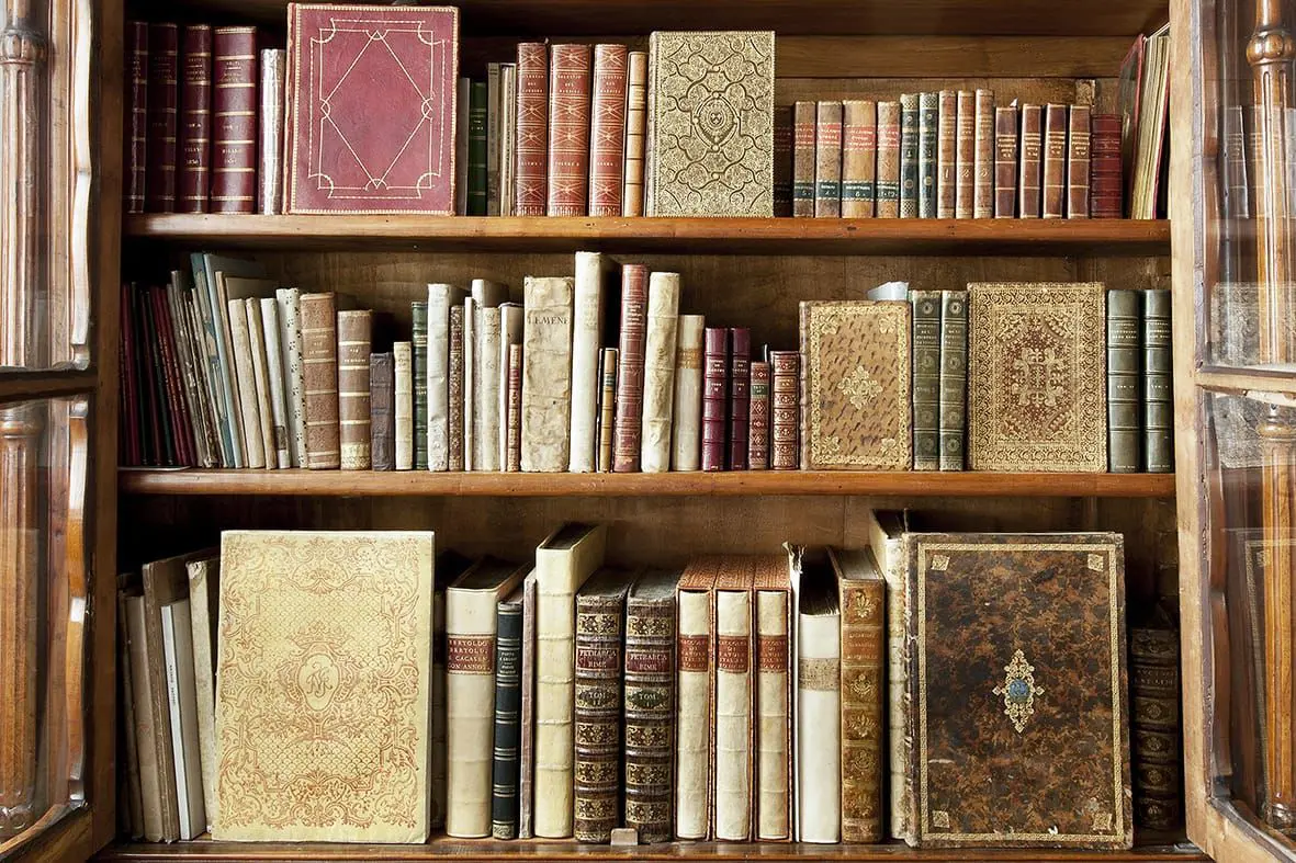 Compie 100 anni la Libreria Antiquaria Mediolanum