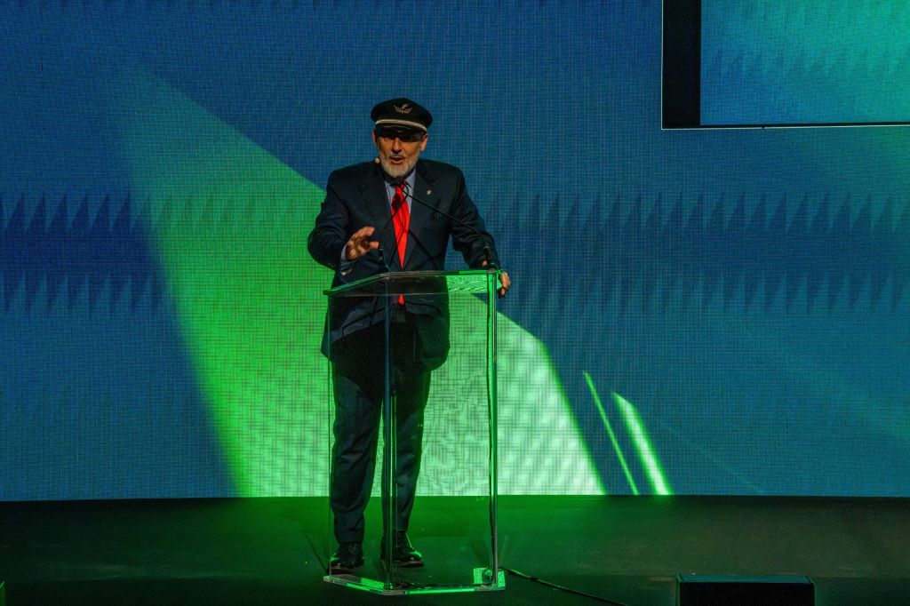 FS, nel 2025 investimenti per oltre 18 mld e 35mila treni riportati in orario FS, nel 2025 investimenti per oltre 18 mld e 35mila treni riportati in orario