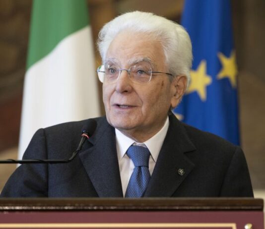 Mattarella “Paradossale il principio di muovere guerra per fare la pace”