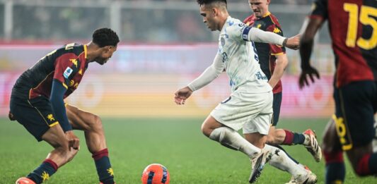 L’Inter batte il Genoa 2-1 al “Ferraris” ed è sola in vetta
