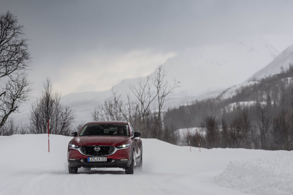 Mazda i-Activ AWD, l’arte di guidare in inverno Mazda i-Activ AWD, l’arte di guidare in inverno