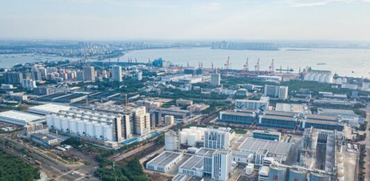 Cina, inaugurato il sito per i servizi internazionali del porto di Hainan