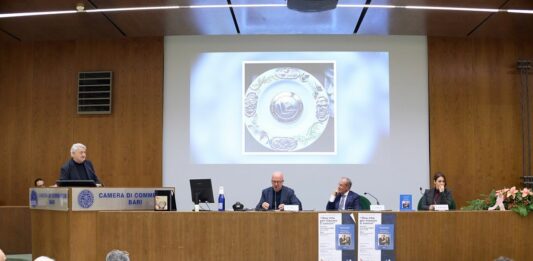 “Una vita per vincere il cancro”, a Bari la presentazione del libro di Schittulli