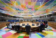 Da Ue prestito di 90 miliardi a Kiev, accantonato uso degli asset