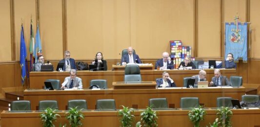 Lazio, in Consiglio Regionale confronto sugli emendamenti alla manovra