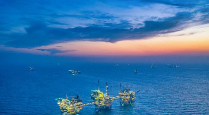 Cina, il più grande giacimento offshore registra una produzione record di petrolio e gas
