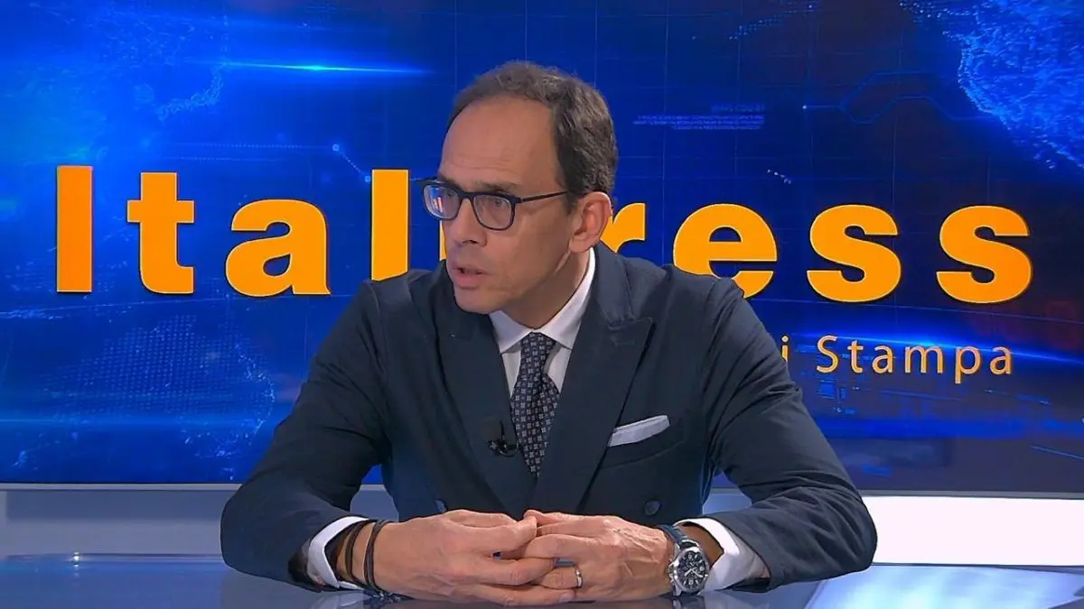 geronimo it renzi-la-caduta-degli-alberi-non-y-solo-colpa-del-vento-A16918 010