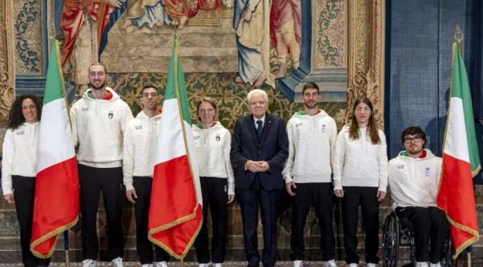 Milano-Cortina alle porte, Mattarella consegna il Tricolore agli alfieri azzurri