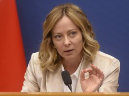 Meloni “No alla narrazione di chi contrappone pacifismo a forze armate”