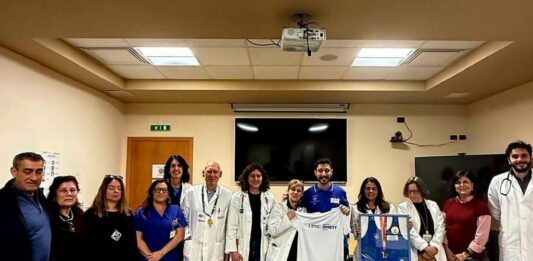 Atleta trapiantato consegna all’Ismett di Palermo la medaglia vinta ai mondiali