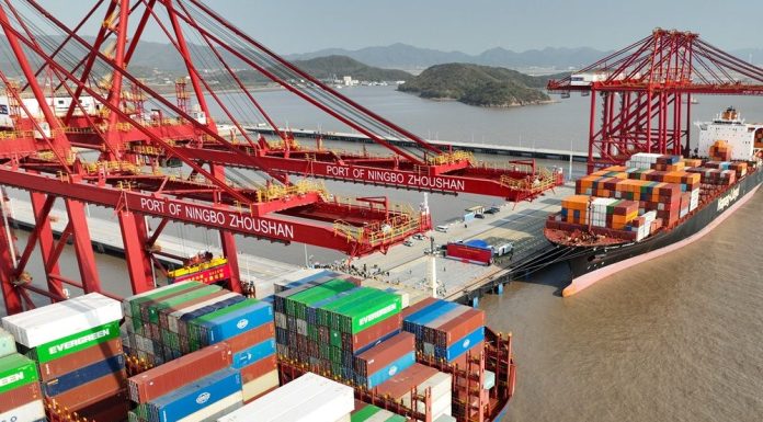 Cina: porto di Ningbo-Zhoushan, nuovo record mondiale nel traffico container (1)