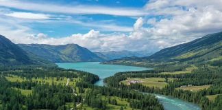 Cina: afflusso turisti internazionali contribuisce a illuminare Xinjiang (2)