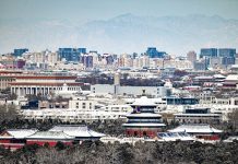 Cina: arriva la neve a Pechino, imbiancata la capitale (1)