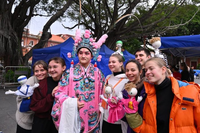 (FujianPano) CHINA-FUJIAN-QUANZHOU-INT'L PUPPET FESTIVAL-OPENING (CN)