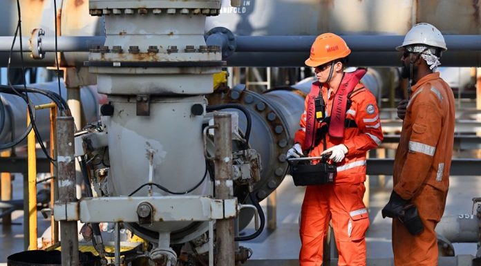 Cina: avviate operazioni doganali speciali nel porto di Hainan (3)