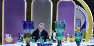 Cina: iniziata a Shanghai la CIIE U-Fair (1)