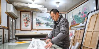 Cina: Tianjin, la “via delle riparazioni” valorizza i mestieri artigiani (3)