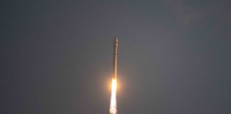Cina: lanciato con successo un nuovo gruppo di satelliti internet (1)