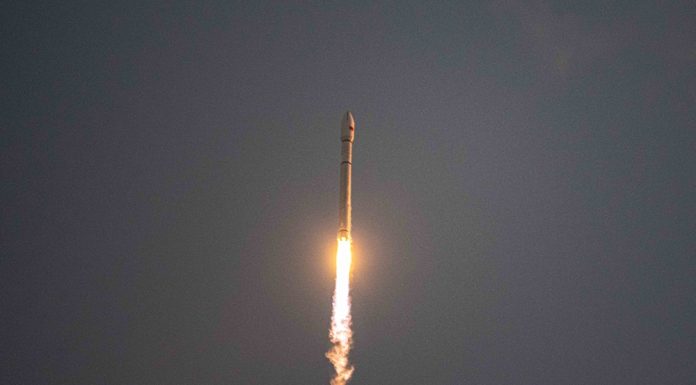 Cina: lanciato con successo un nuovo gruppo di satelliti internet (1)