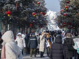 Cina: iniziata esposizione sperimentale di sculture di neve a Sun Island (2)