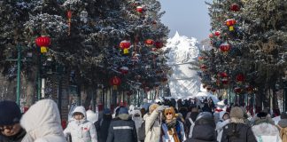Cina: iniziata esposizione sperimentale di sculture di neve a Sun Island (2)