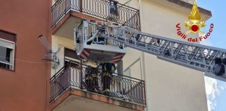 Incendio in un appartamento di Messina, muore un uomo di 78 anni