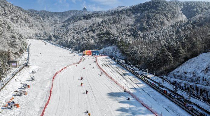 Cina: boom degli sport invernali nello Zhejiang (2)