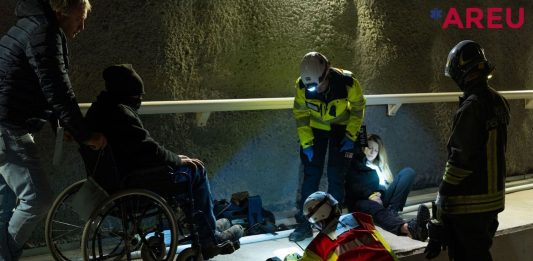 Simulato un incidente ferroviario in galleria nel Varesotto, un centinaio di persone coinvolte