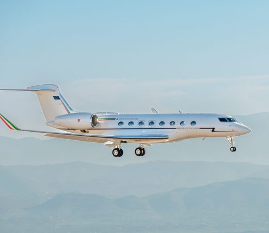 Aeronautica Militare, trasporto sanitario d’urgenza per una 13enne da Reggio Calabria a Roma