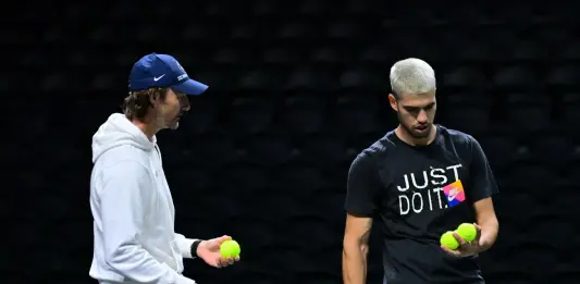 Carlos Alcaraz annuncia la separazione da coach Ferrero