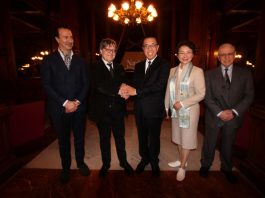 Delegazione del Teatro di Pechino in visita ufficiale al Massimo, firmato un protocollo d’intesa