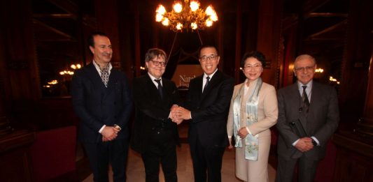 Delegazione del Teatro di Pechino in visita ufficiale al Massimo, firmato un protocollo d’intesa