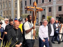 Milano-Cortina 2026, partita dal Vaticano la Croce degli sportivi