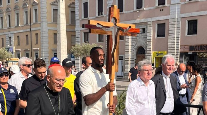 Milano-Cortina 2026, partita dal Vaticano la Croce degli sportivi