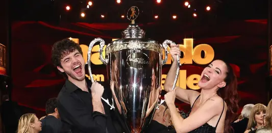 Andrea Delogu e Nikita Perotti vincono l’edizione 2025 di “Ballando con le stelle”