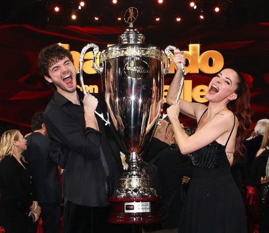 Andrea Delogu e Nikita Perotti vincono l’edizione 2025 di “Ballando con le stelle”